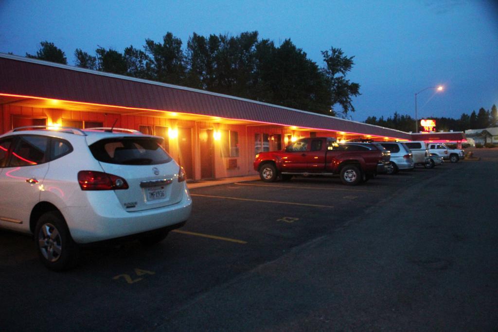 Caboose Motel Libby Exterior foto